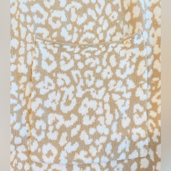J. Crew Leopard Print Cardigan Women's Small Tan & White Pockets Preppy Coastal - Picture 7 of 8